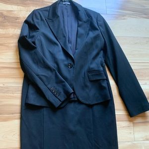 Express Skirt Suit